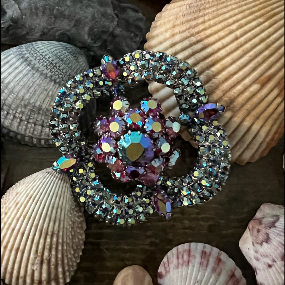 Vintage rhinestone brooch